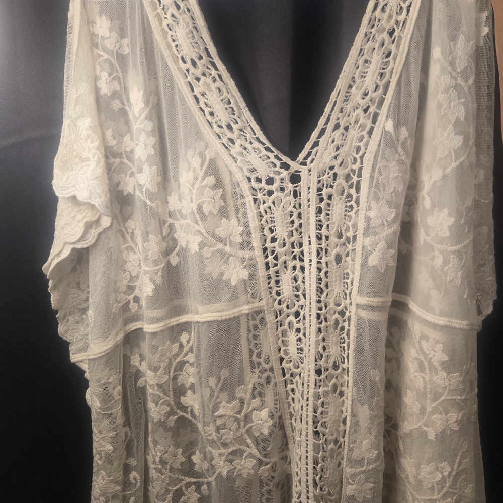 Elegant Lace Floral Top. One Size Fits All